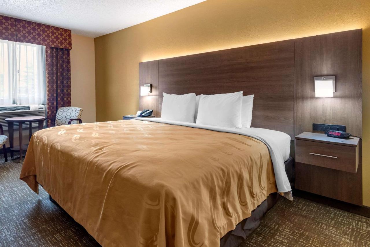 סנפורד Quality Inn מראה חיצוני תמונה
