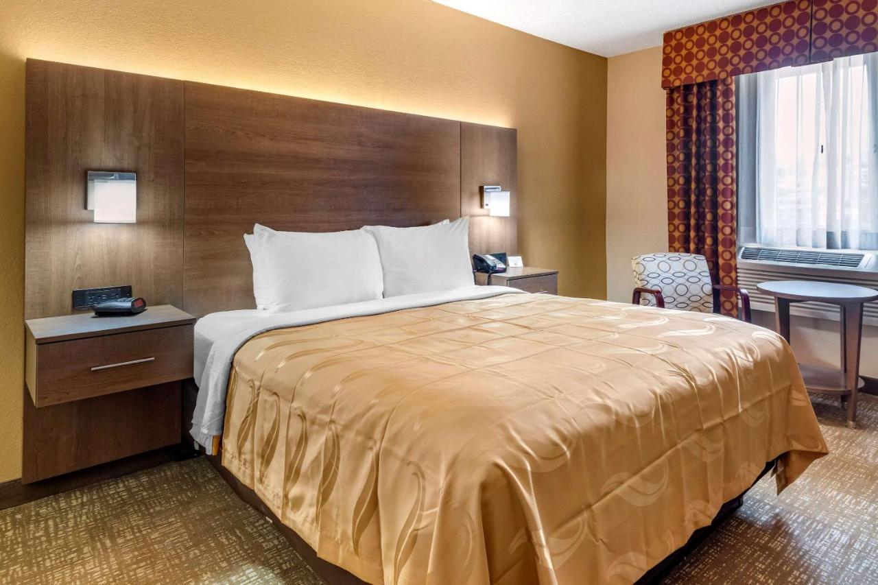 סנפורד Quality Inn מראה חיצוני תמונה